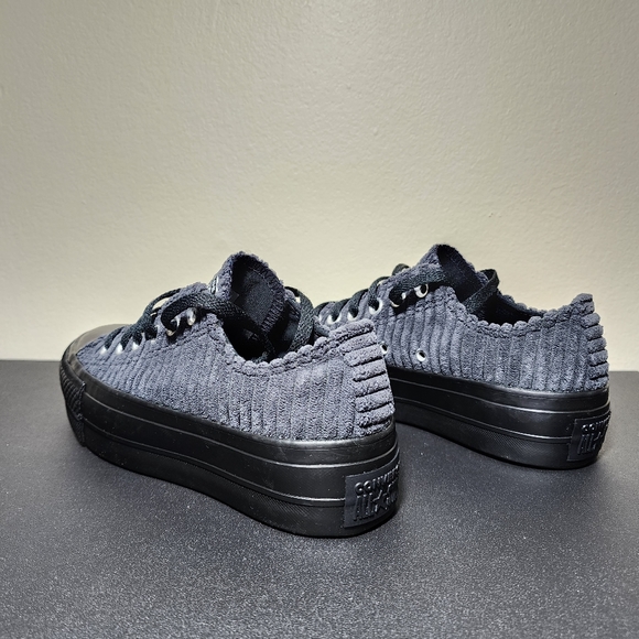 Converse Chuck Taylor All Star Lift Ox Women's Limited Sneaker Size 5 - Picture 4 of 11